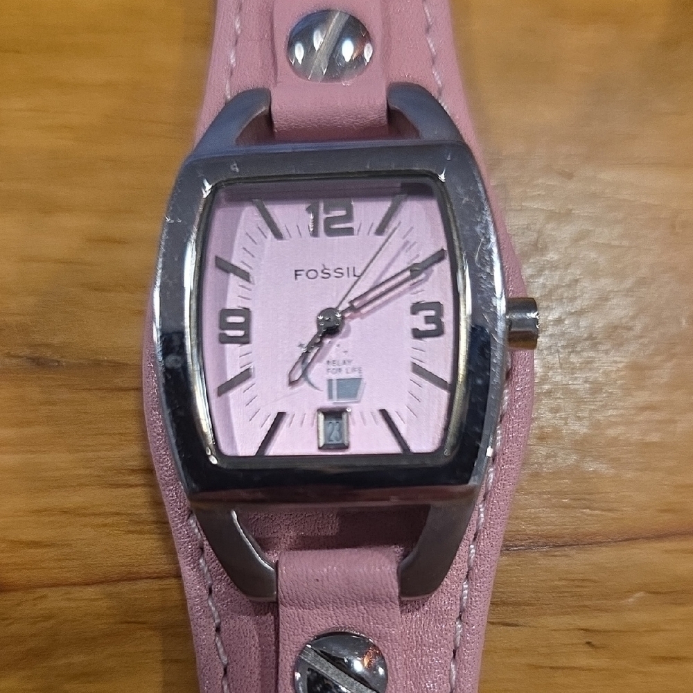 Fossil Pink Leather Strap with Silver Details - Picture 2 of 4